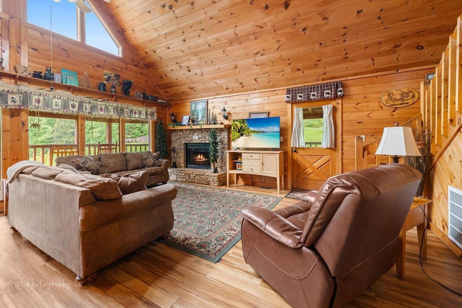 Hibernation Station Cabin Sevierville Exterior photo